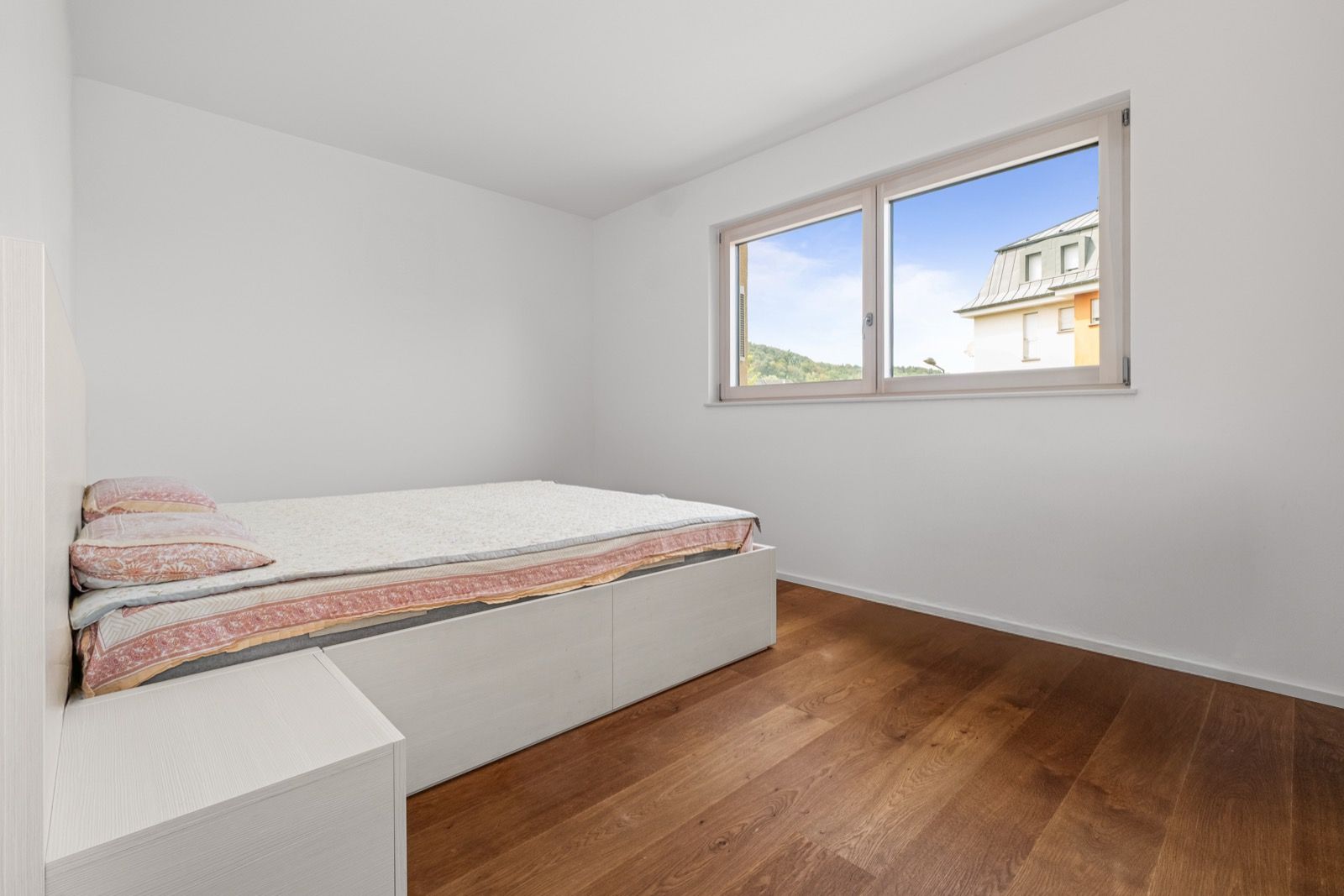 Bedroom: after